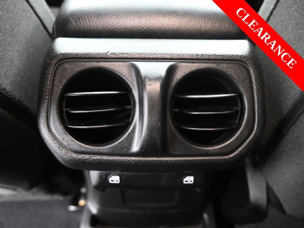 Used 2024 Jeep Wrangler Unlimited image 32