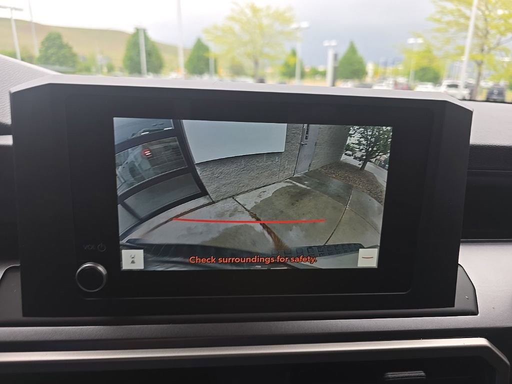 Used 2025 Toyota 4Runner SR5 AWD/4WD image 16