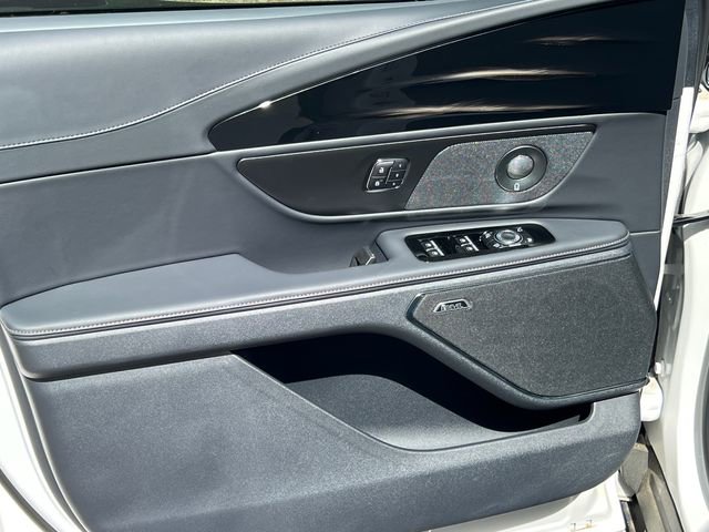 New 2026 Lincoln Nautilus Reserve image 12