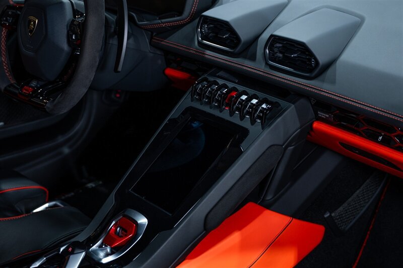 Used 2021 Lamborghini Huracan EVO AWD/4WD image 55