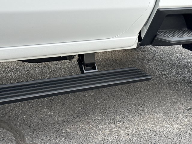 Used 2025 GMC Sierra 3500 AT4 w/ AT4 Preferred Package image 18