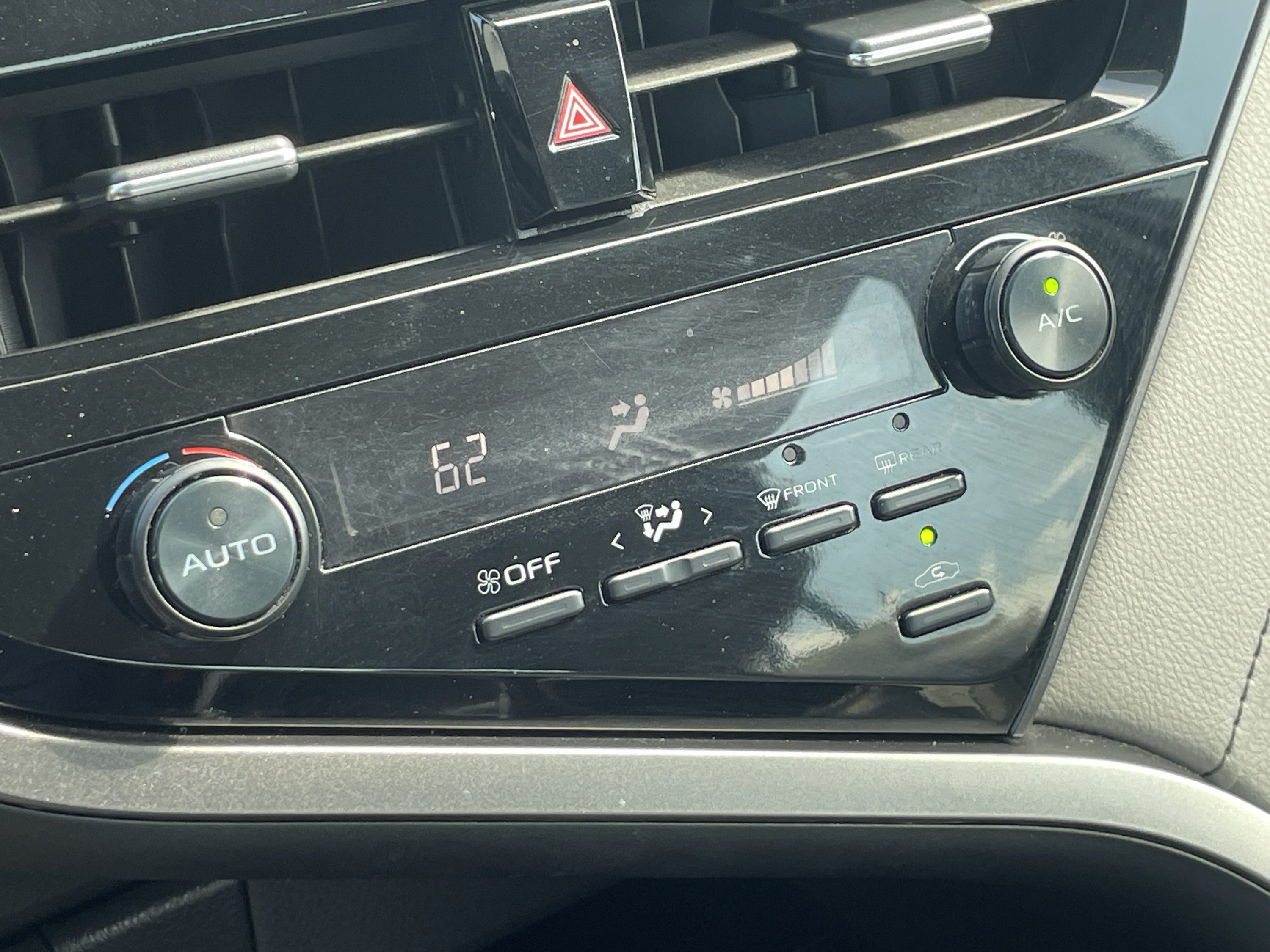 Used 2021 Toyota Camry SE FWD image 21
