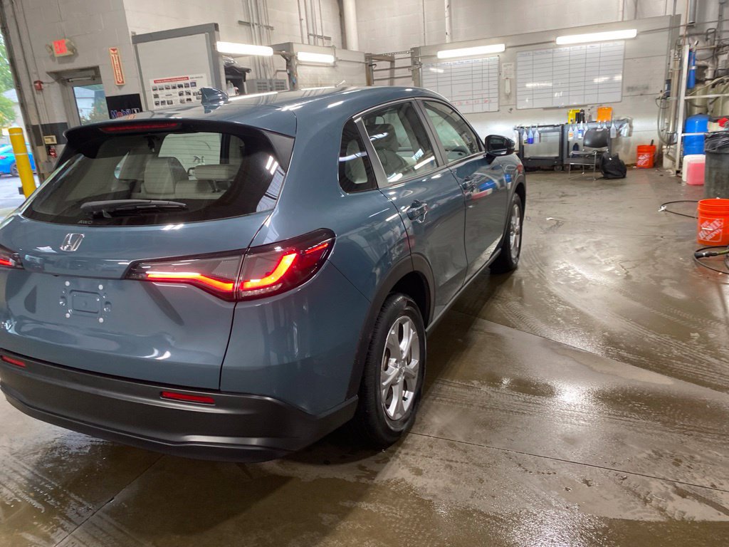 Certified 2024 Honda HR-V LX image 9