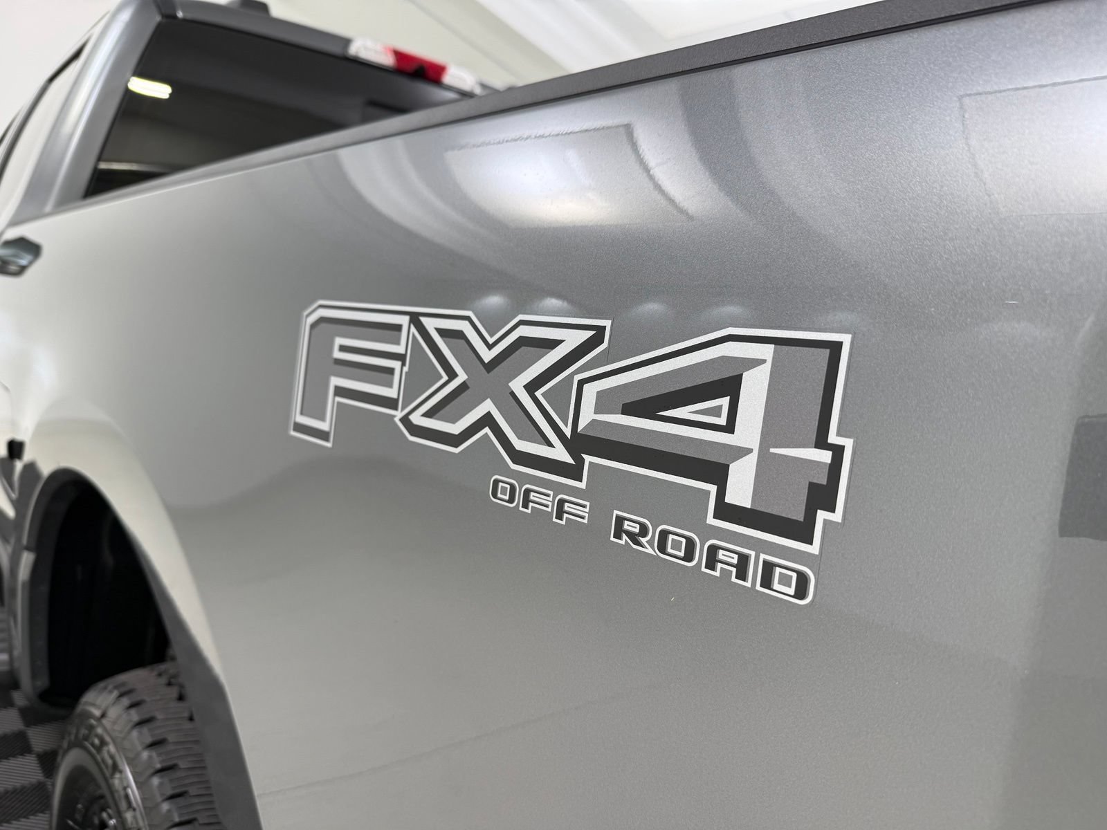New 2026 Ford F250 Lariat w/ Black Appearance Package AWD/4WD image 9