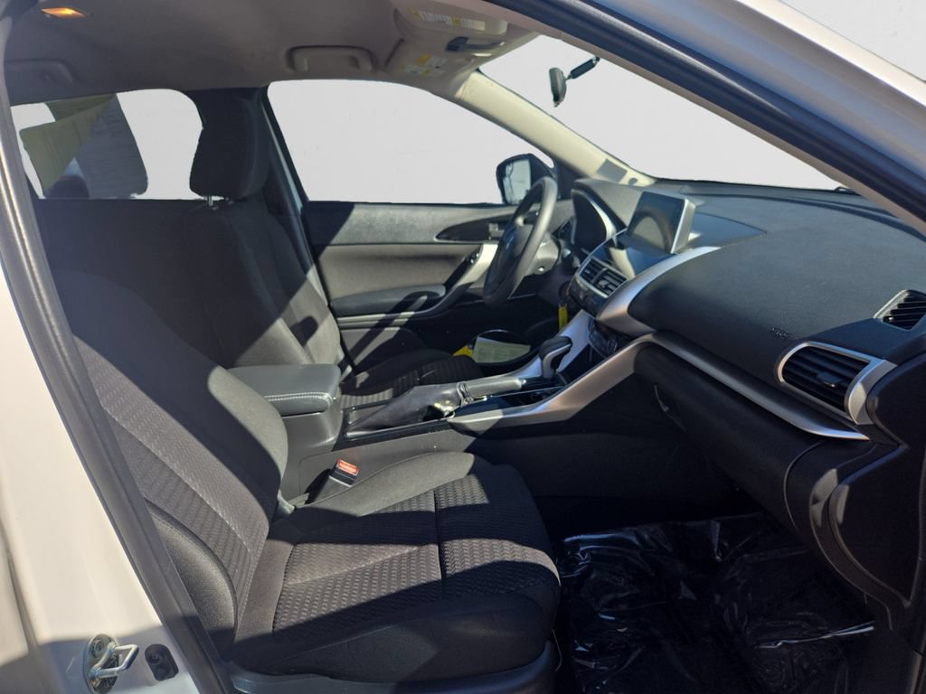 Used 2020 Mitsubishi Eclipse Cross LE FWD image 16