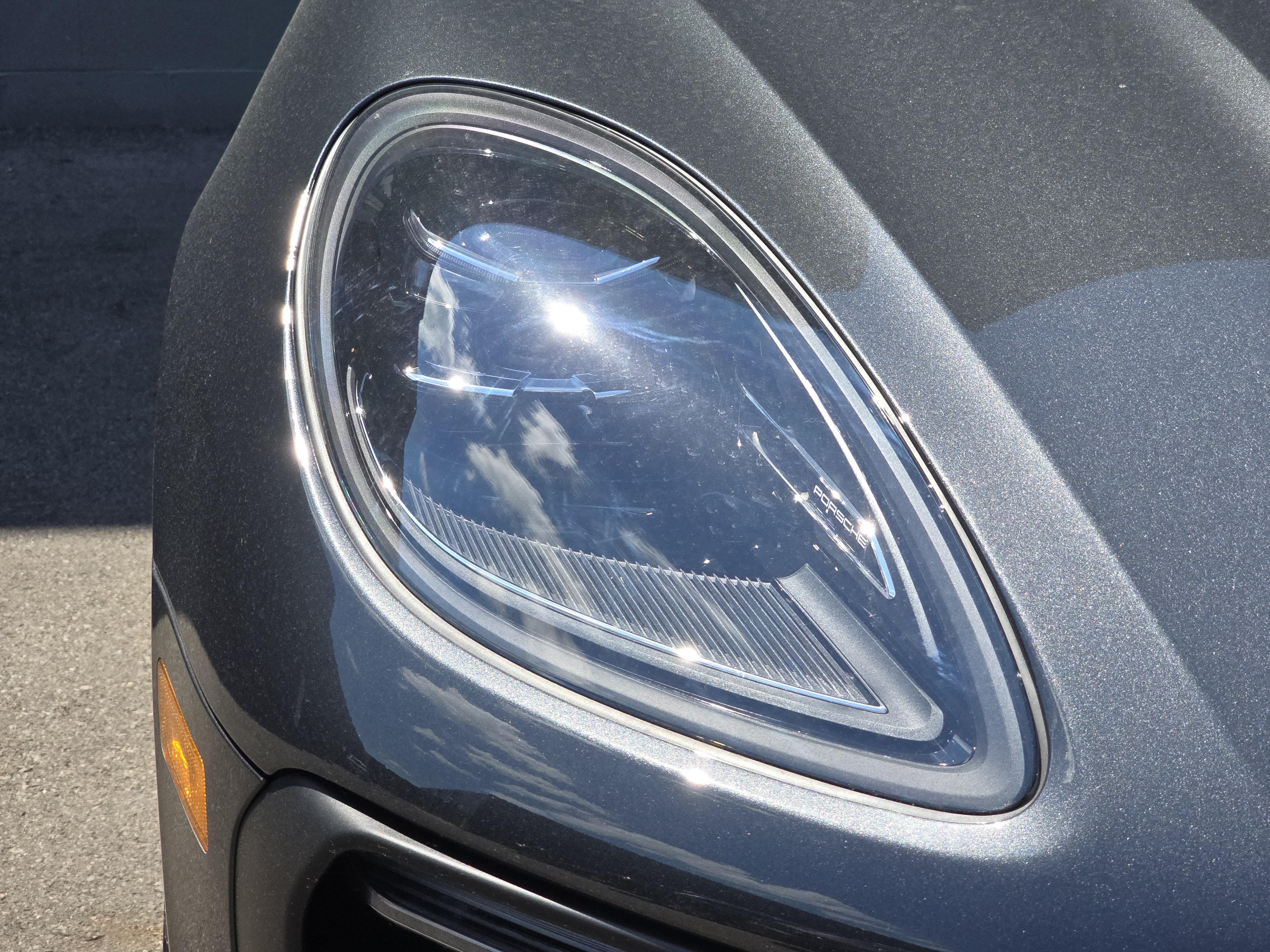 Certified 2026 Porsche Macan AWD/4WD image 12