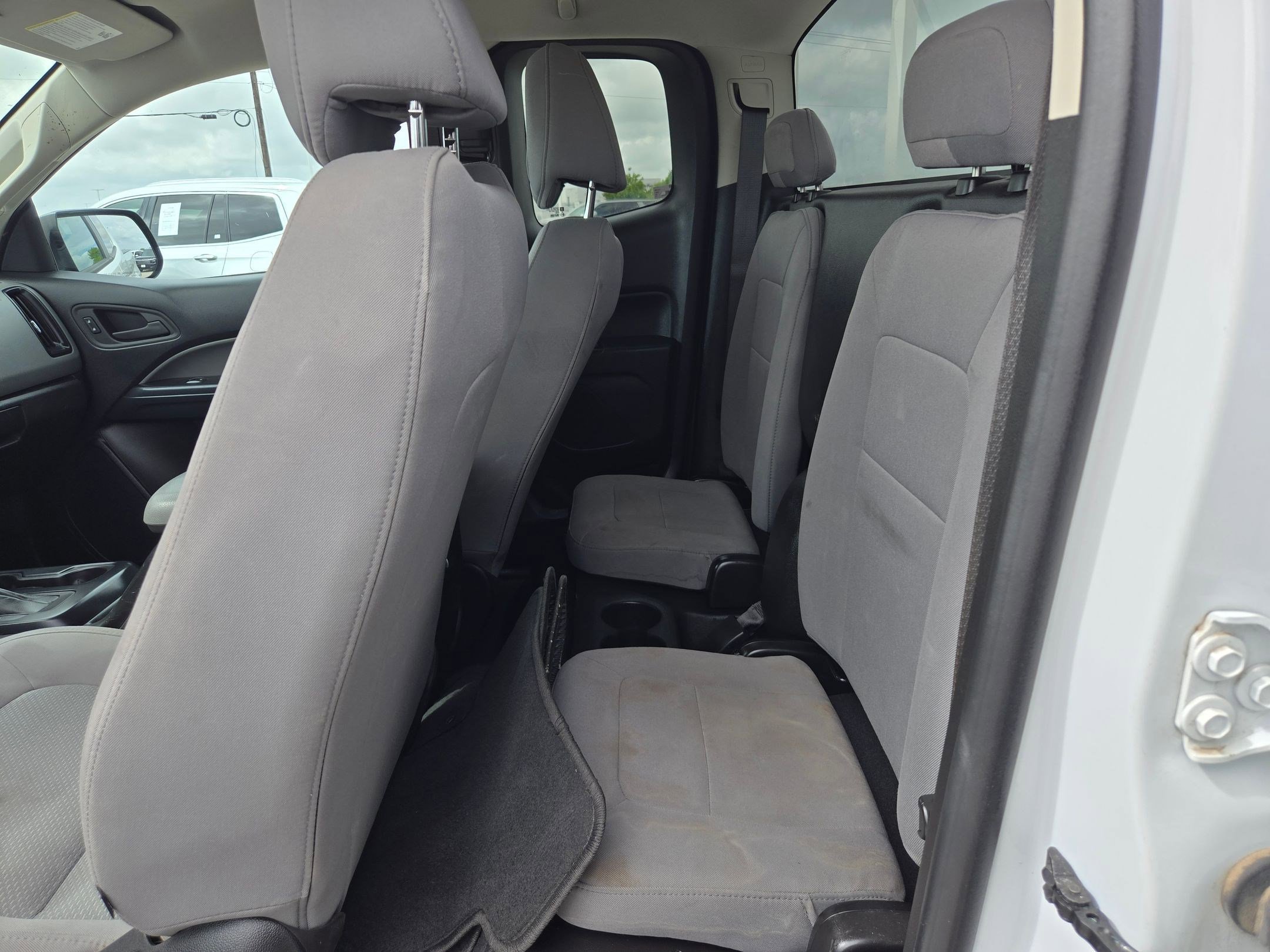Used 2022 Chevrolet Colorado W/T RWD image 12