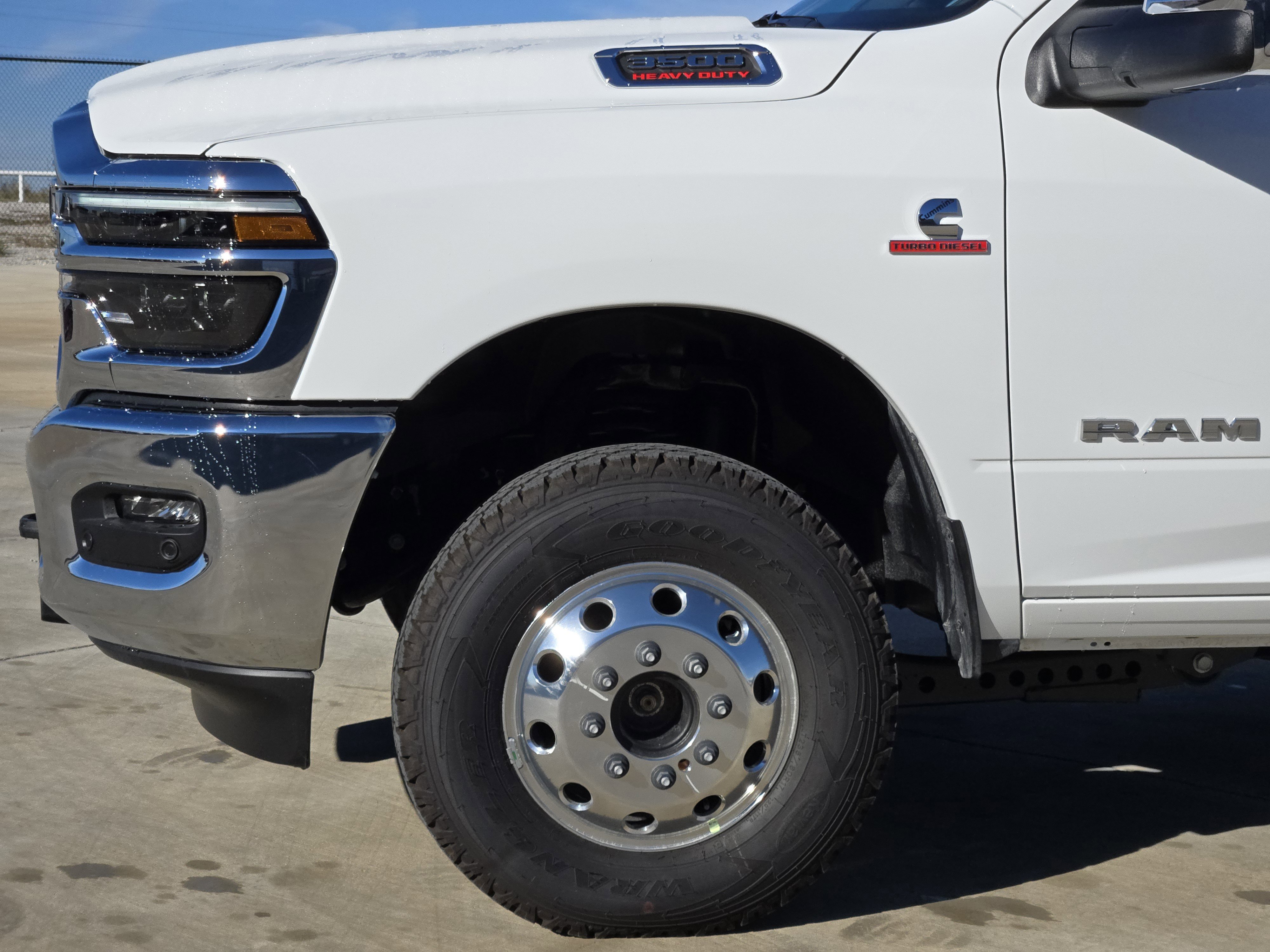 New 2026 RAM 3500 Laramie AWD/4WD image 6