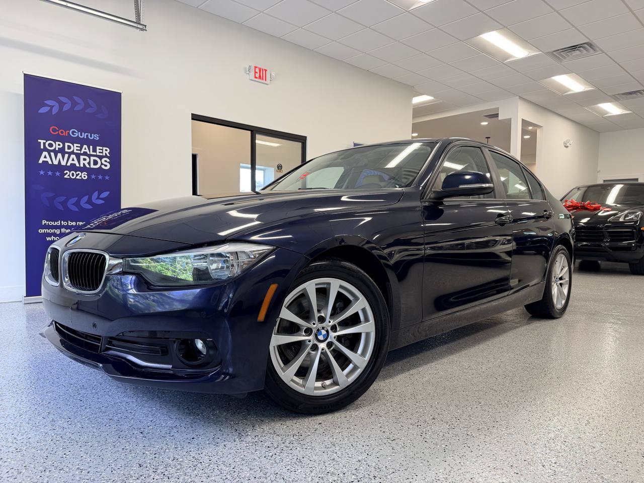 Used 2016 BMW 320i xDrive Sedan AWD/4WD image 2