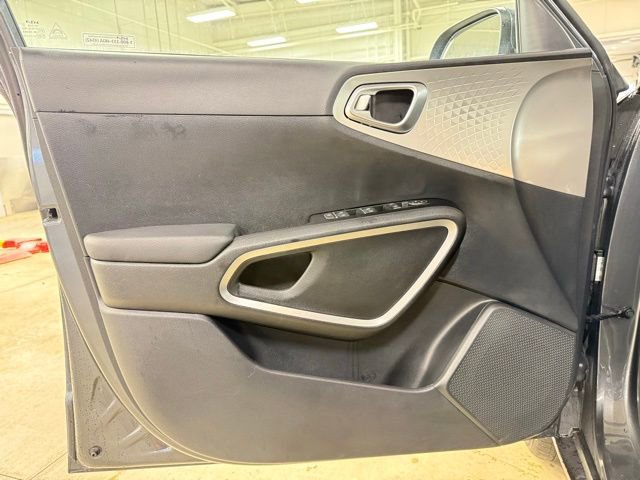 Certified 2023 Kia Soul LX w/ LX Technology Package image 10