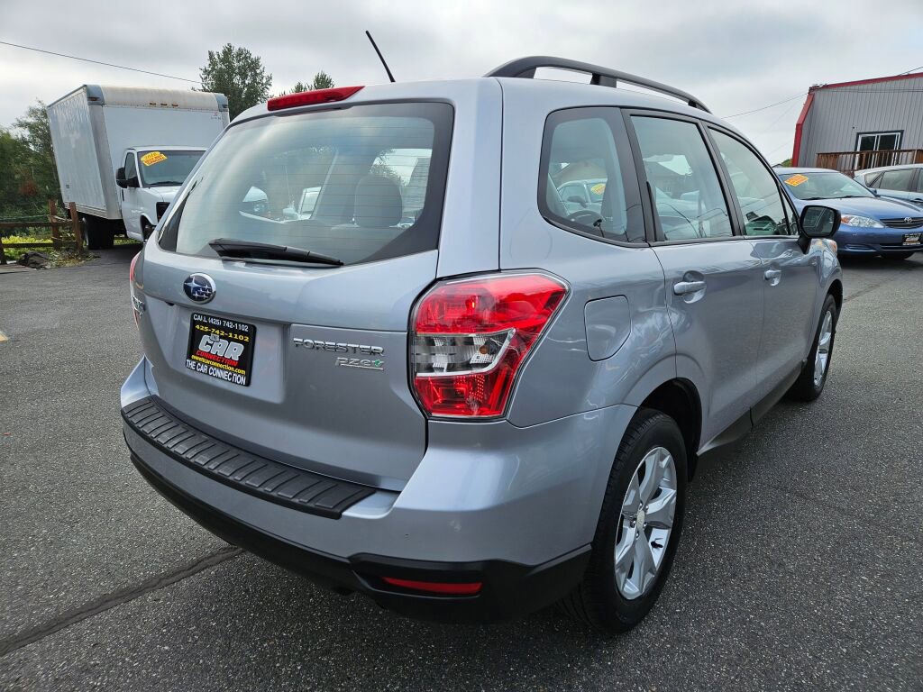 Used 2015 Subaru Forester 2.5i w/ Alloy Wheel Package image 4