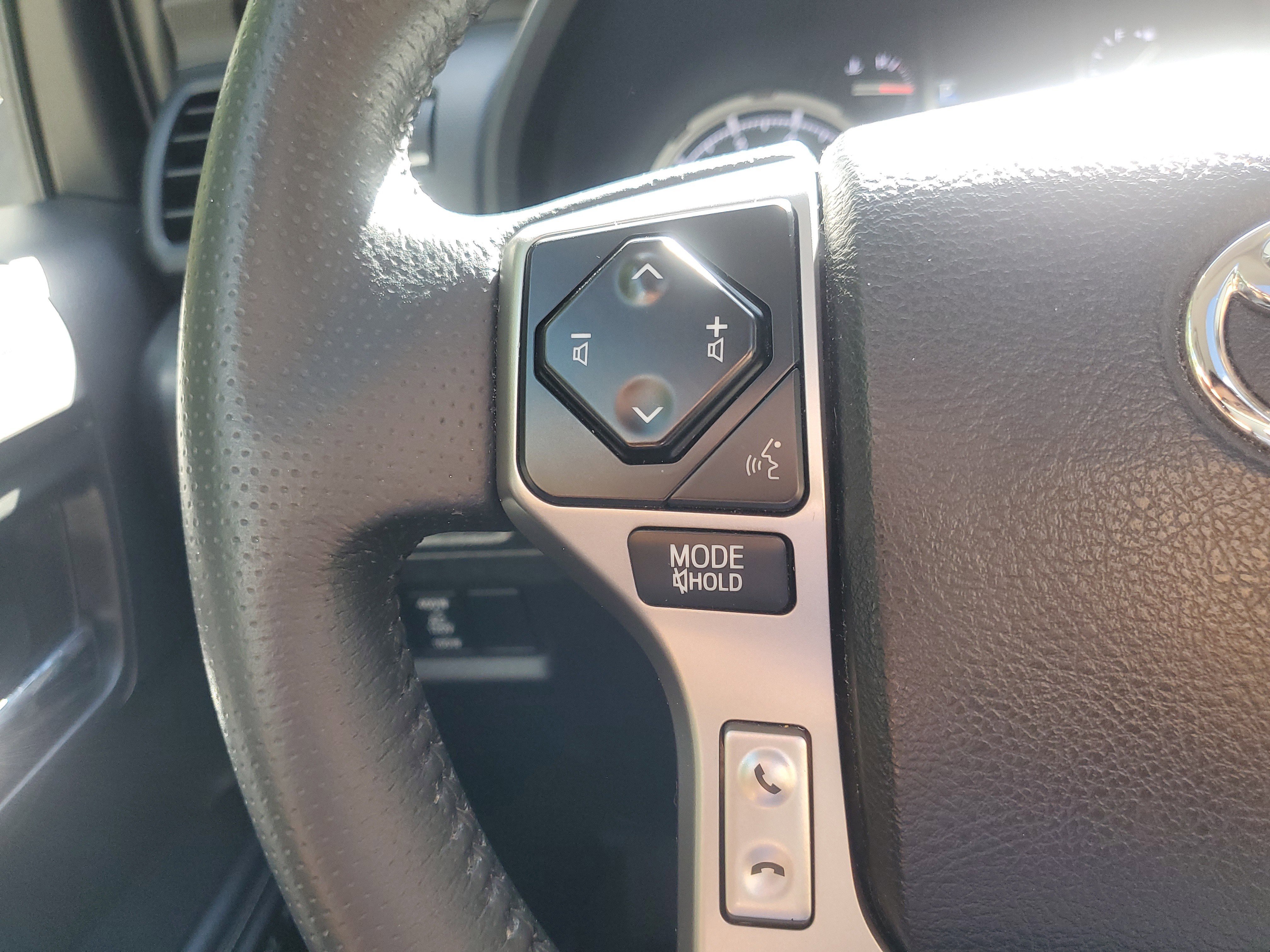 Used 2021 Toyota 4Runner Limited image 21