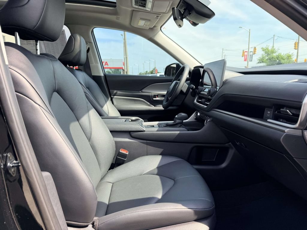 Certified 2026 Toyota Grand Highlander AWD image 14