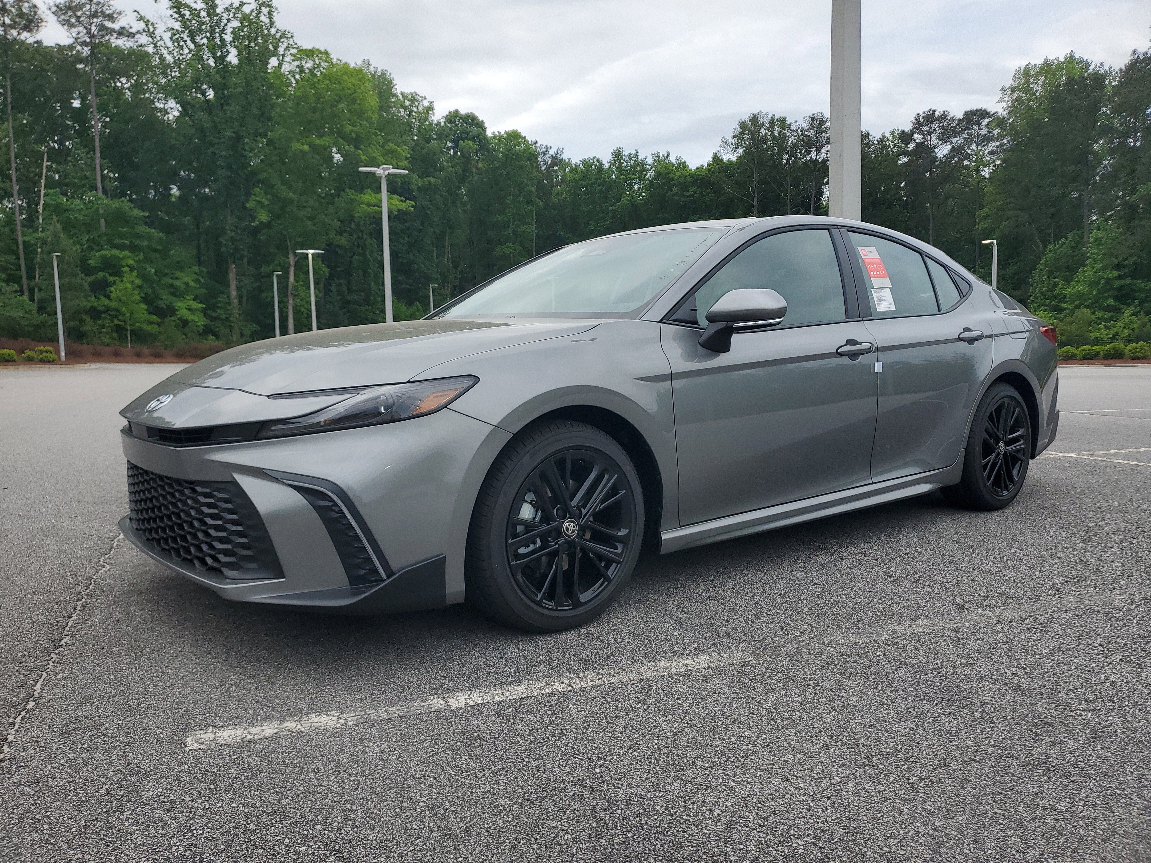 New 2026 Toyota Camry SE FWD image 3
