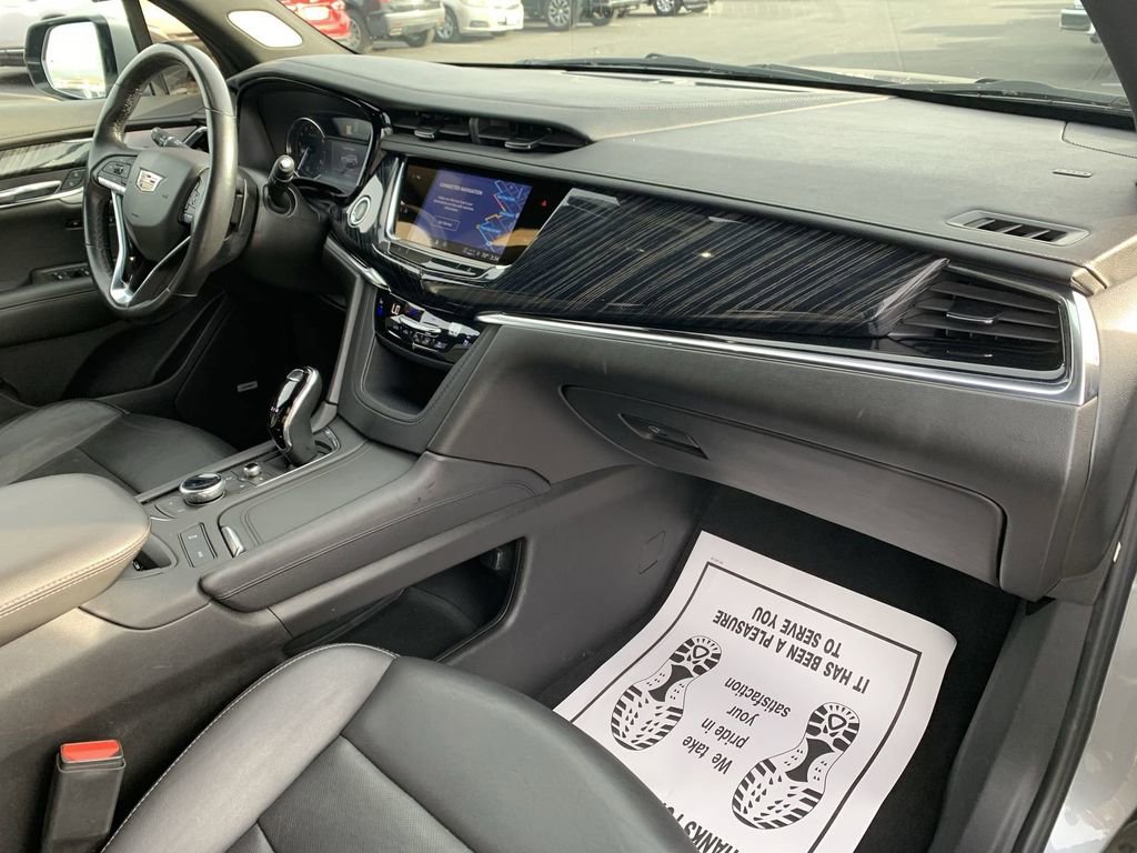 Used 2023 Cadillac XT6 Premium Luxury image 27