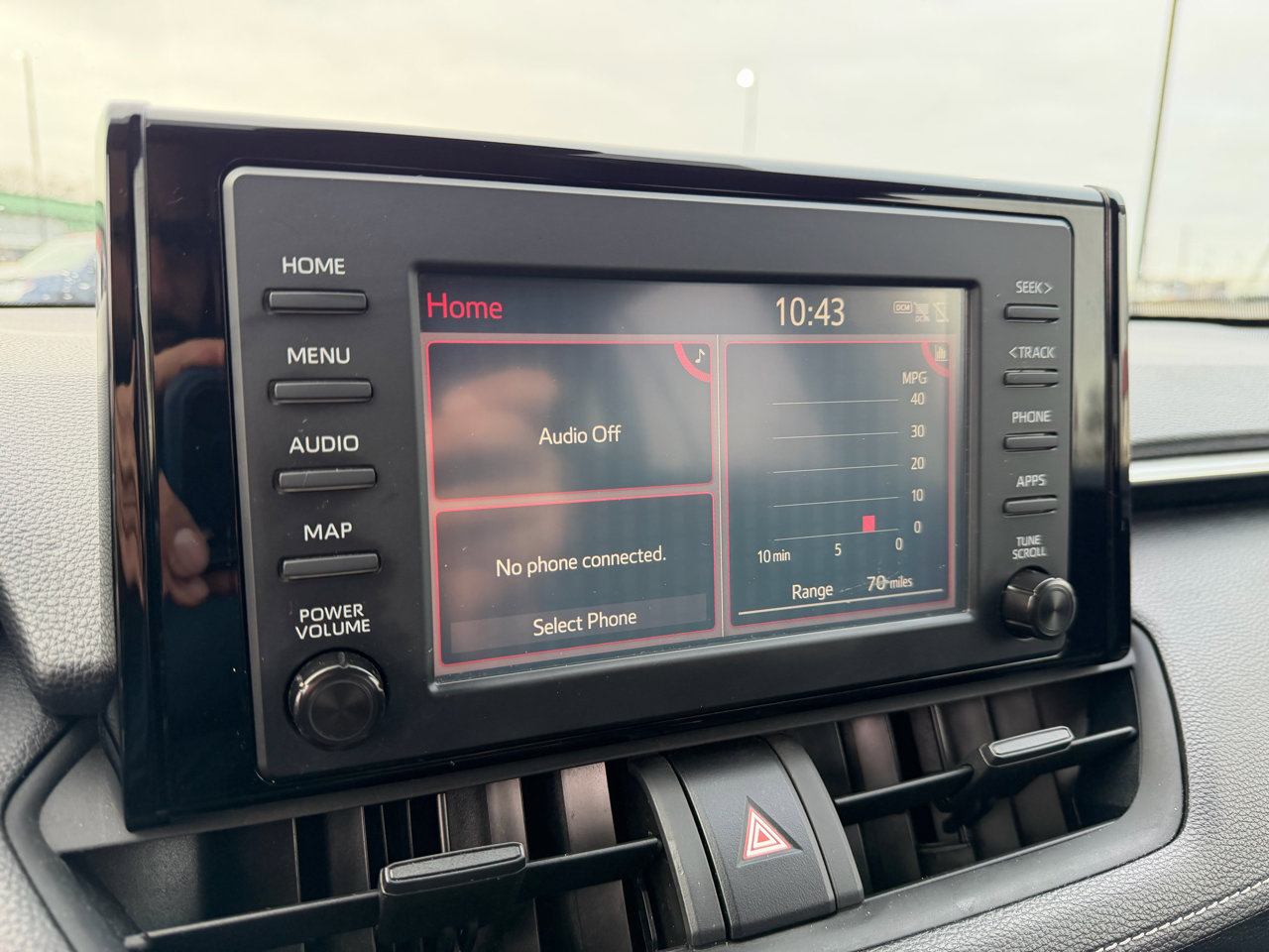 Used 2019 Toyota RAV4 LE image 29