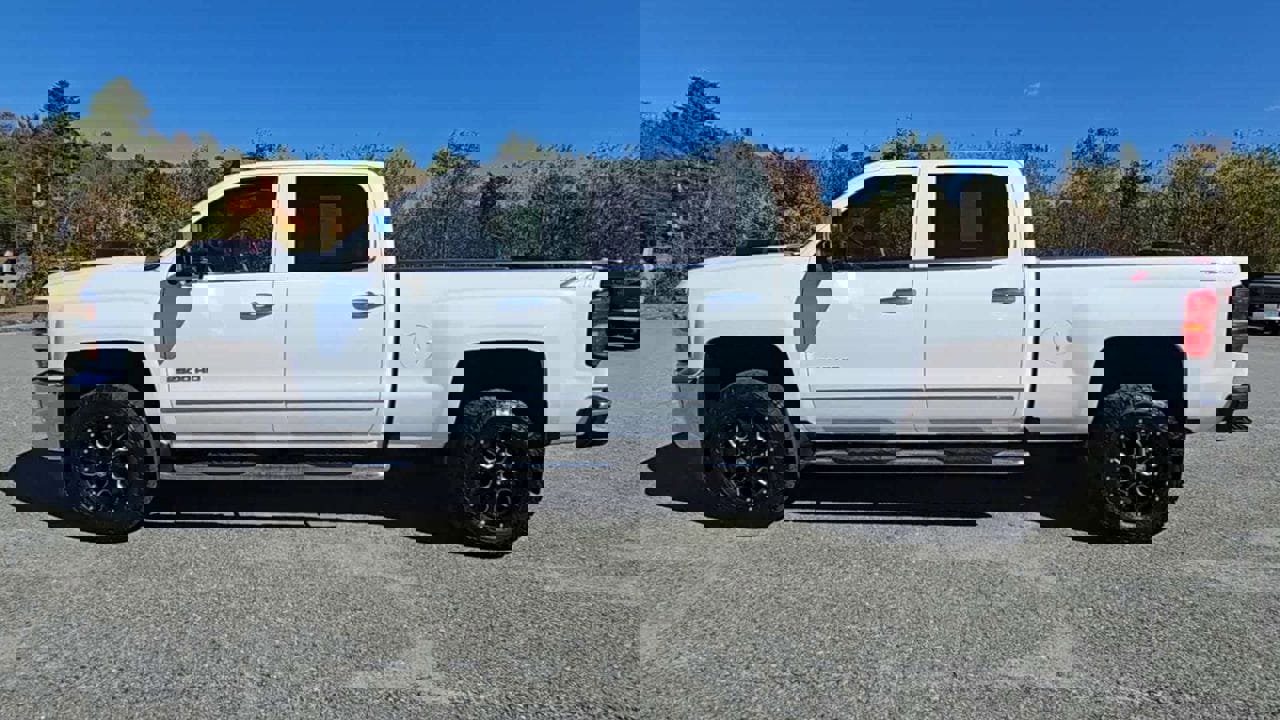 Used 2019 Chevrolet Silverado 2500 LTZ w/ Vortec Plus Package image 41
