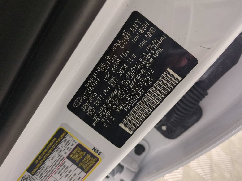 Used 2025 Hyundai Elantra SE FWD image 36