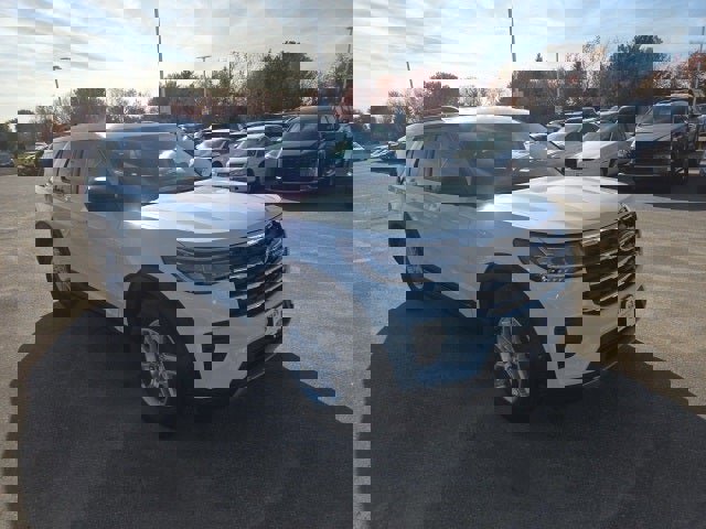 New 2026 Ford Explorer Active image 7