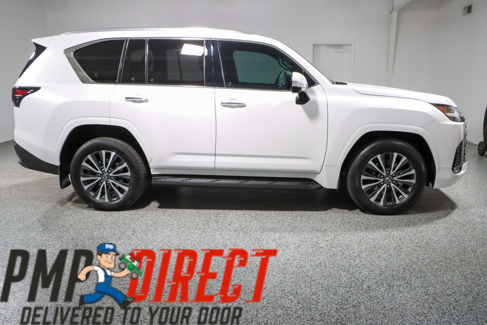 Used 2024 Lexus LX 600 4WD w/ Interior Upgrade Package image 6