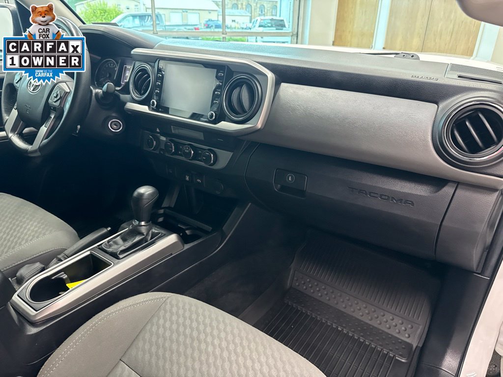 Used 2022 Toyota Tacoma SR5 AWD/4WD image 23