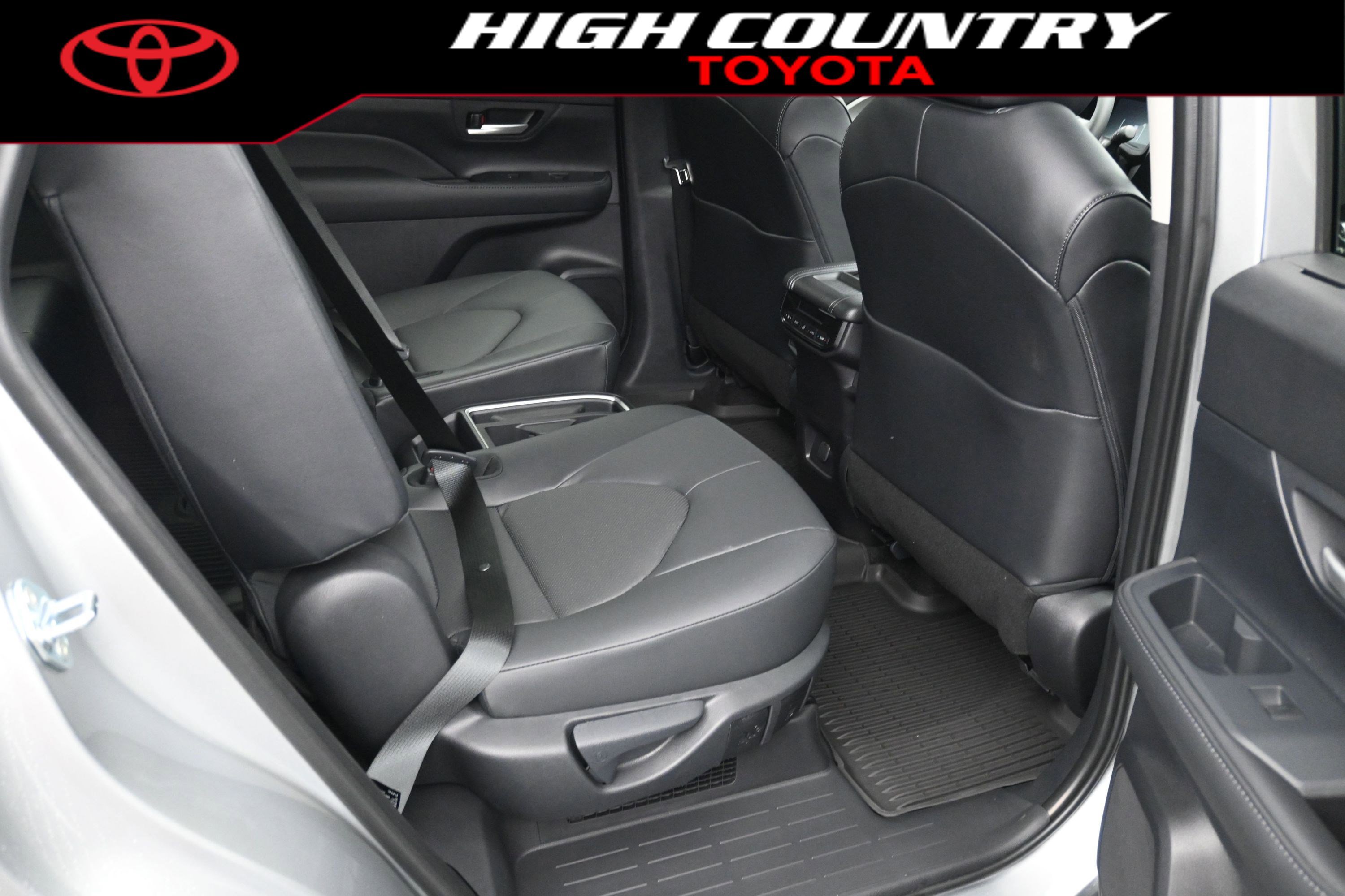 New 2026 Toyota Grand Highlander XLE FWD image 10