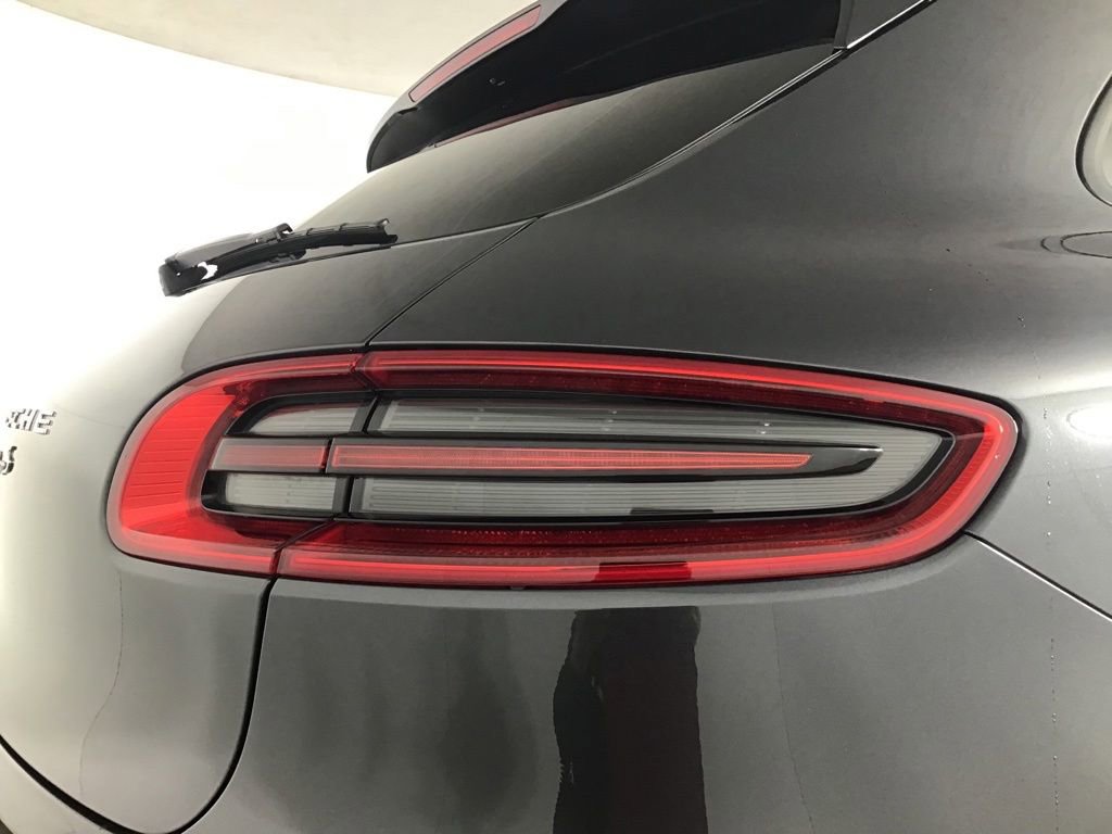 Certified 2017 Porsche Macan S AWD/4WD image 16