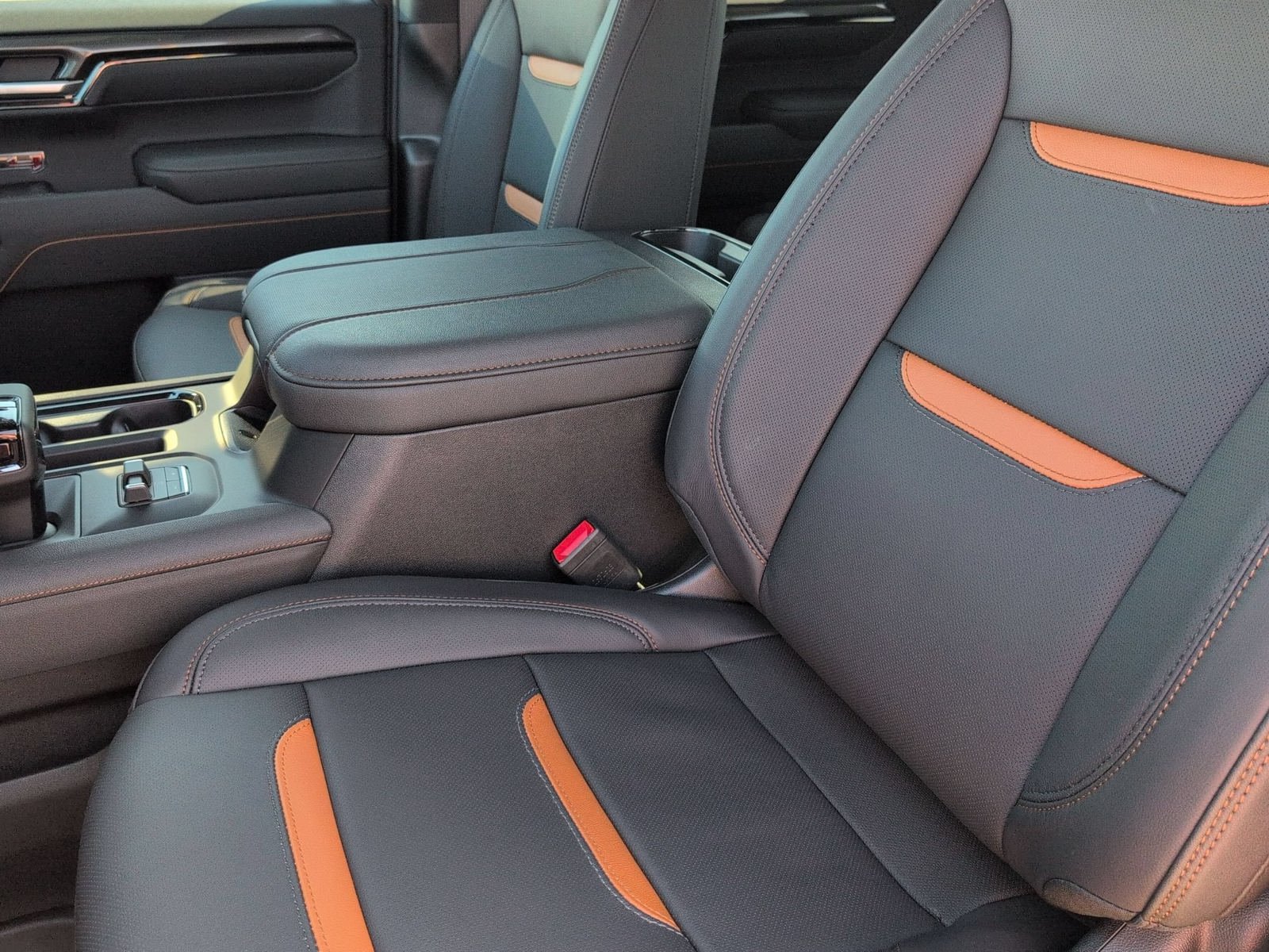 New 2026 GMC Sierra 1500 AT4 w/ AT4 Premium Package AWD/4WD image 24