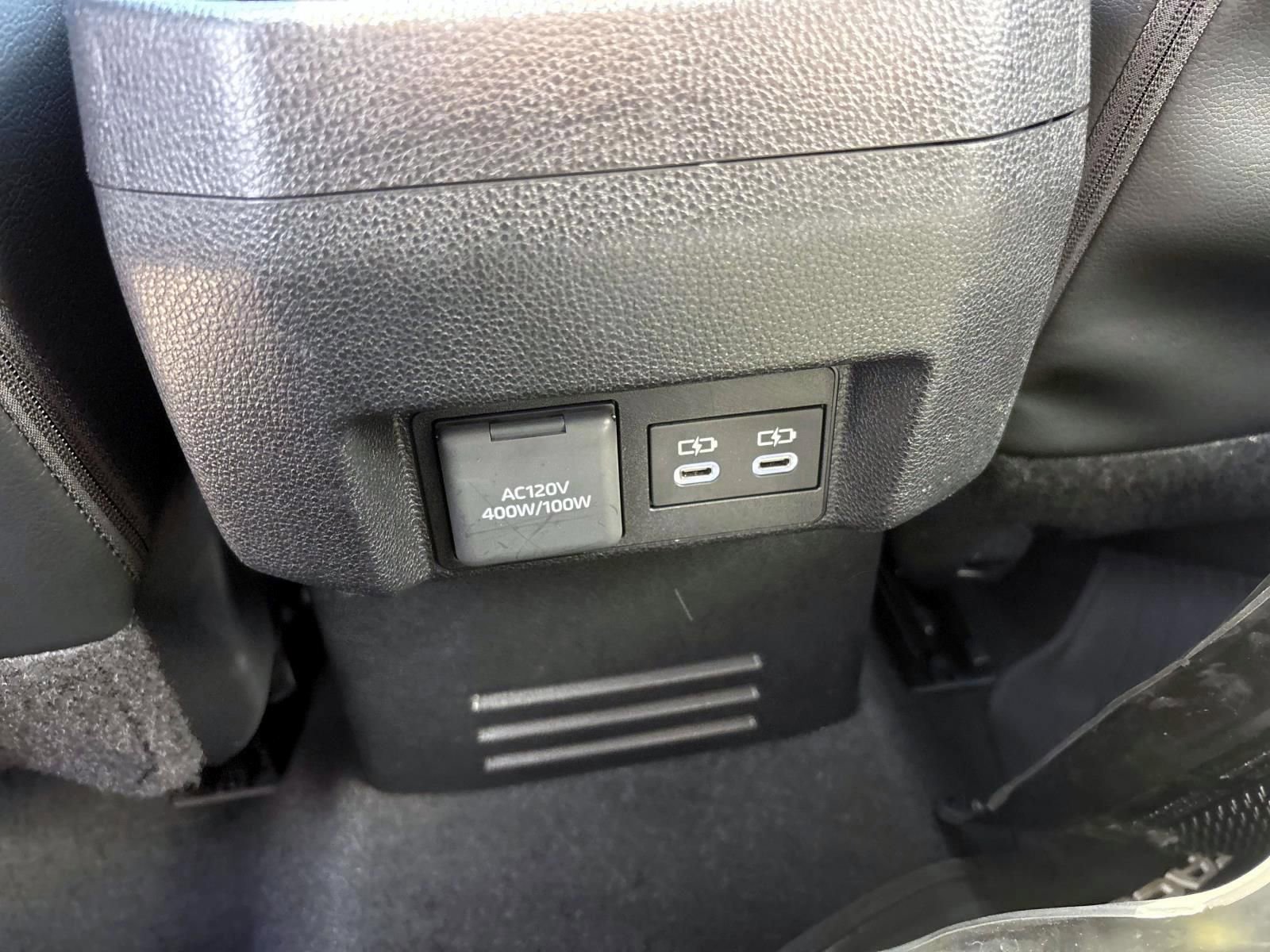 Used 2024 Toyota Tacoma Limited w/ Limited Package (LT) AWD/4WD image 34