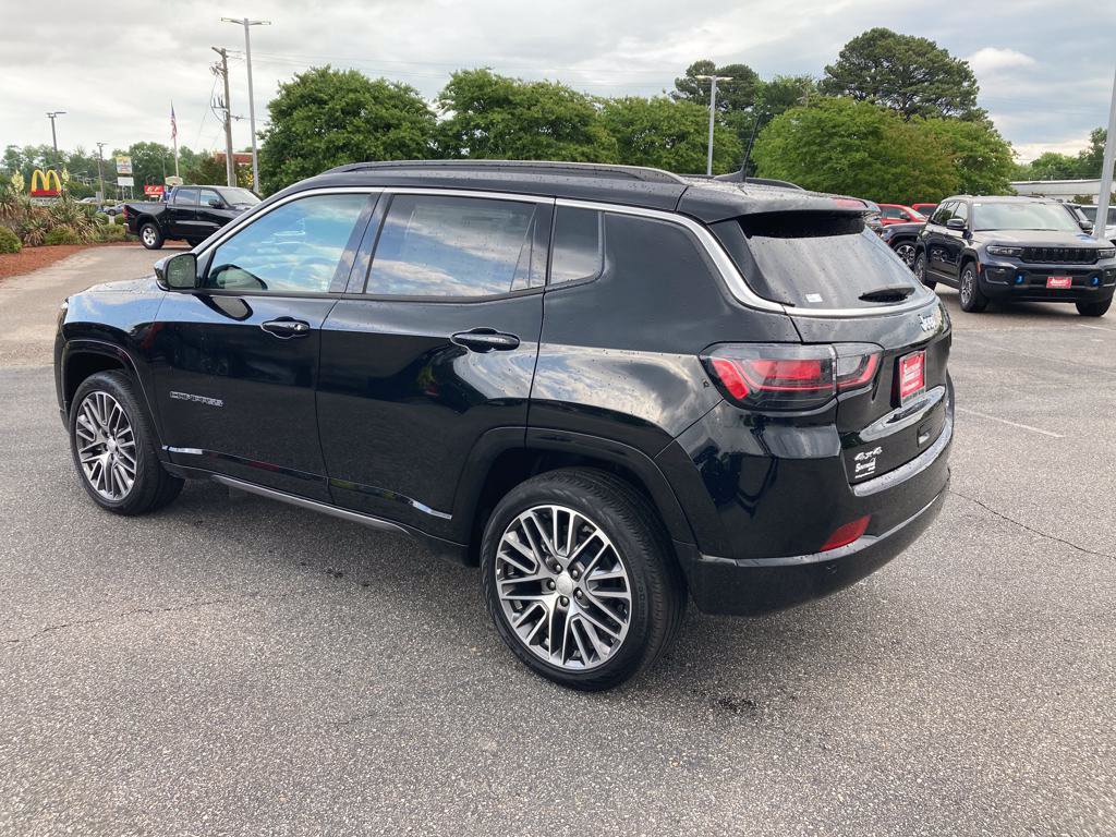New 2024 Jeep Compass Limited w/ Elite Group AWD/4WD image 3