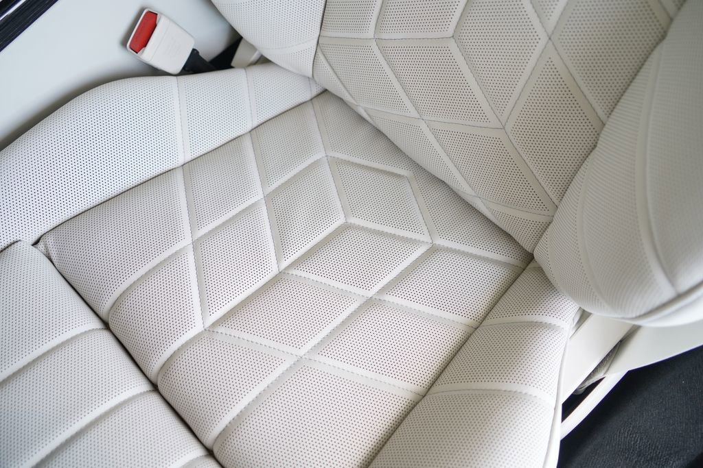 New 2026 BMW 740i w/ Luxury Rear Seating Package RWD image 11