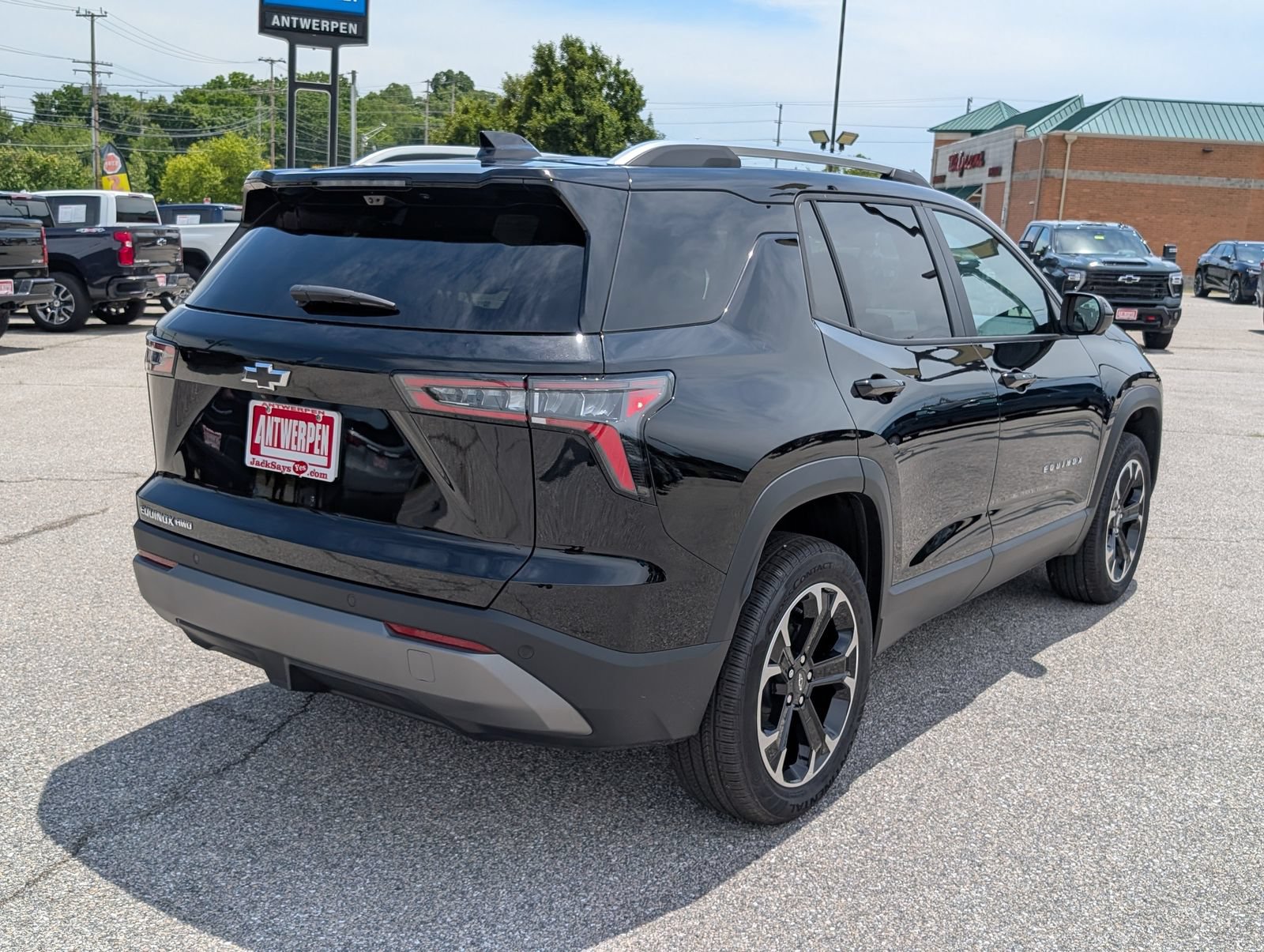 New 2026 Chevrolet Equinox LT w/ Safety and Technology Package AWD/4WD image 2