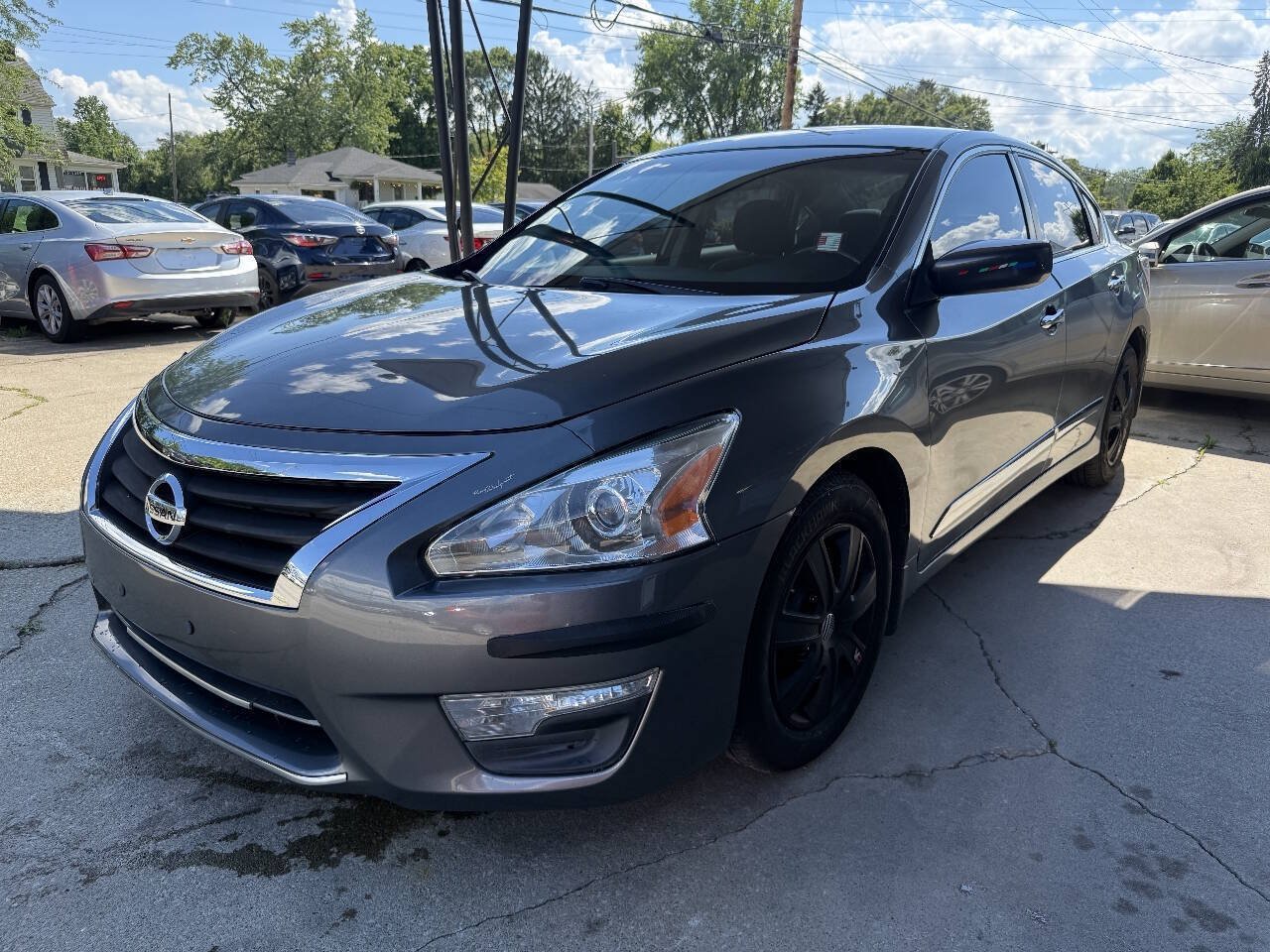Used 2015 Nissan Altima 2.5 S w/ Power Driver Seat Package FWD image 2