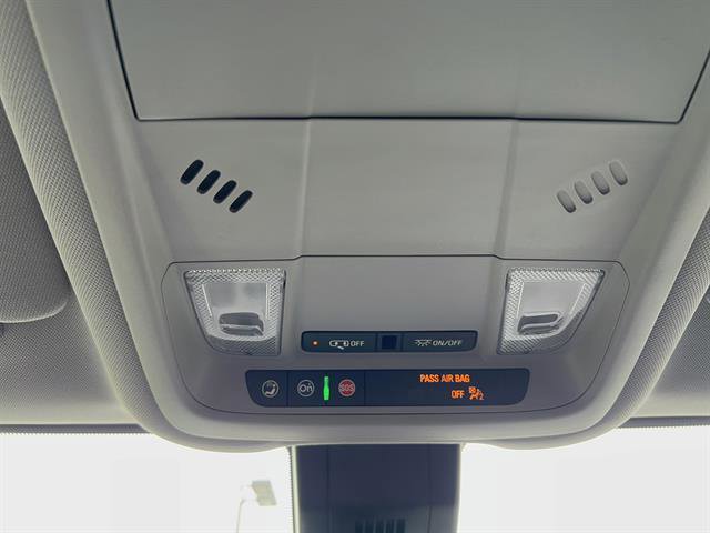 Used 2024 GMC Terrain SLE w/ Driver Convenience Package FWD image 25