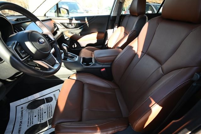 Used 2022 Subaru Outback Touring w/ Popular Package #2 image 8