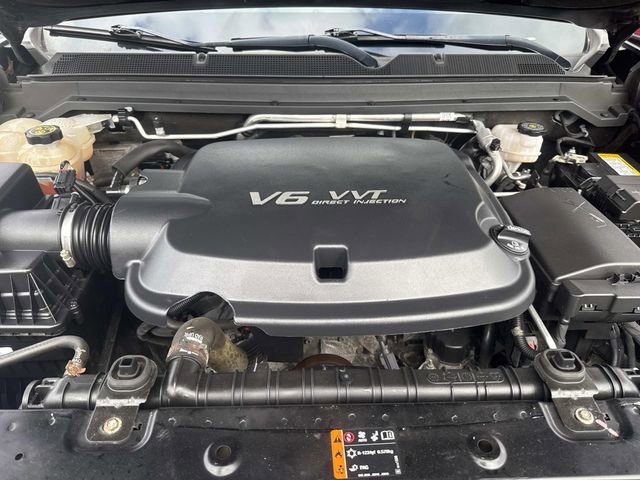 Used 2022 Chevrolet Colorado LT w/ Safety Package image 14