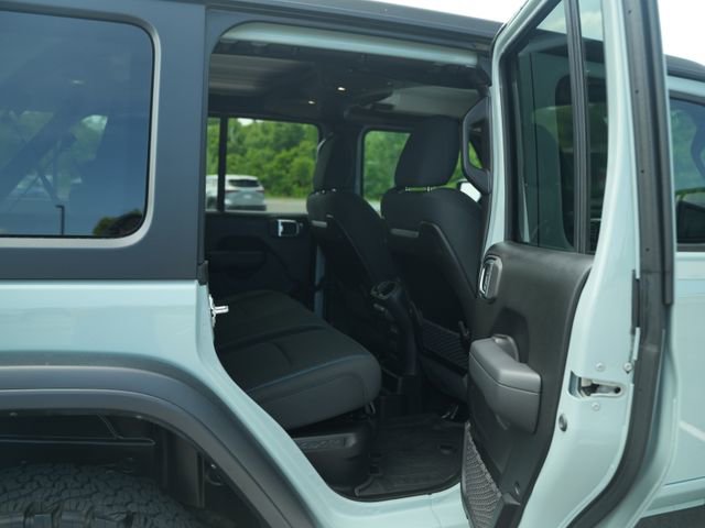 Used 2024 Jeep Wrangler Unlimited Rubicon 4xe w/ Convenience Group AWD/4WD image 22