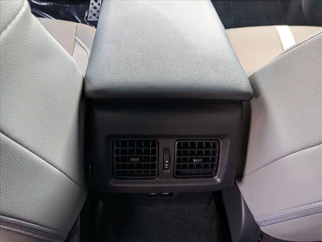 Used 2026 Toyota Camry SE w/ Convenience Package FWD image 18