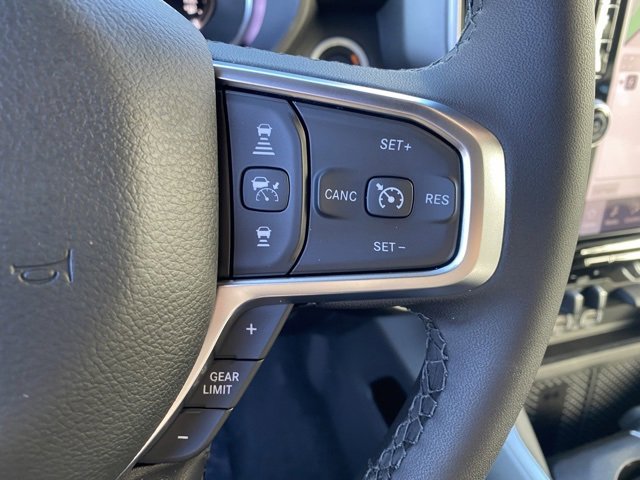 New 2026 RAM 1500 4x4 Crew Cab image 18