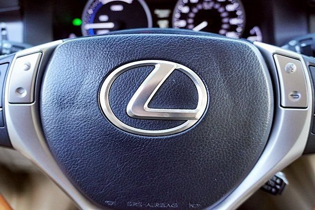 Used 2014 Lexus ES 300h w/ Luxury Package w/Bamboo Trim FWD image 45