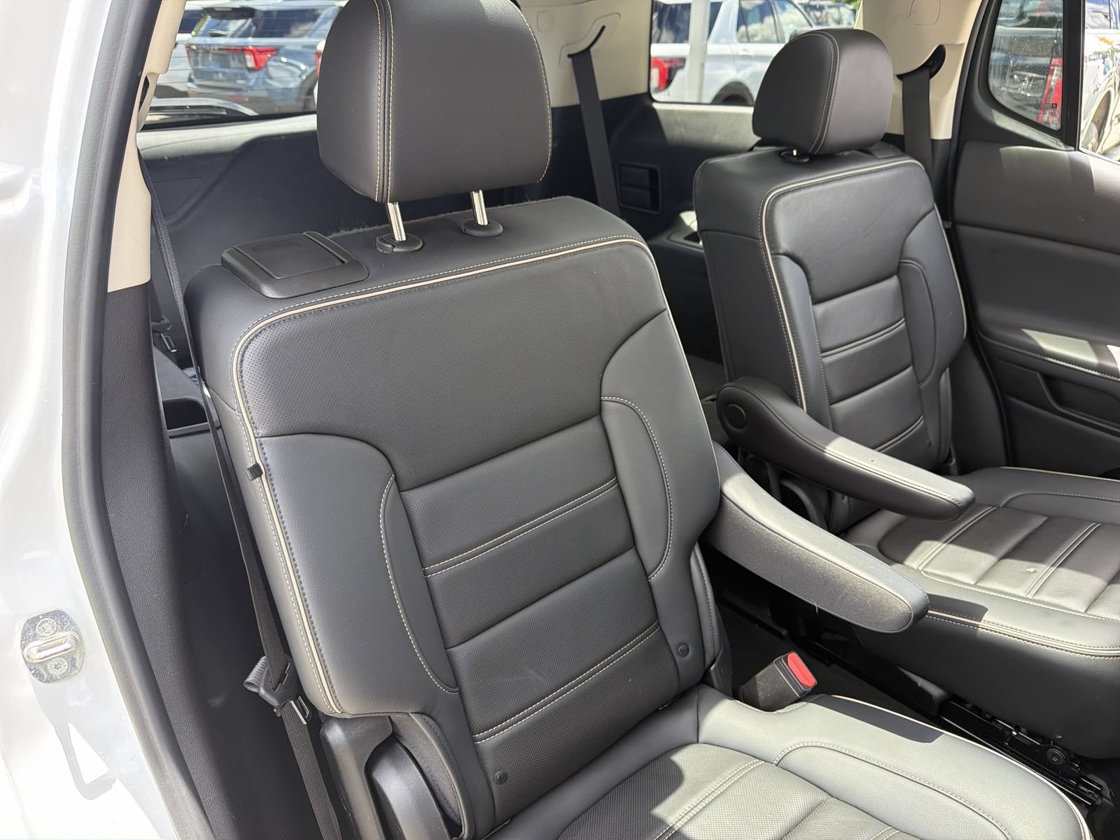 Used 2023 GMC Acadia Denali w/ Denali Ultimate Package AWD/4WD image 28
