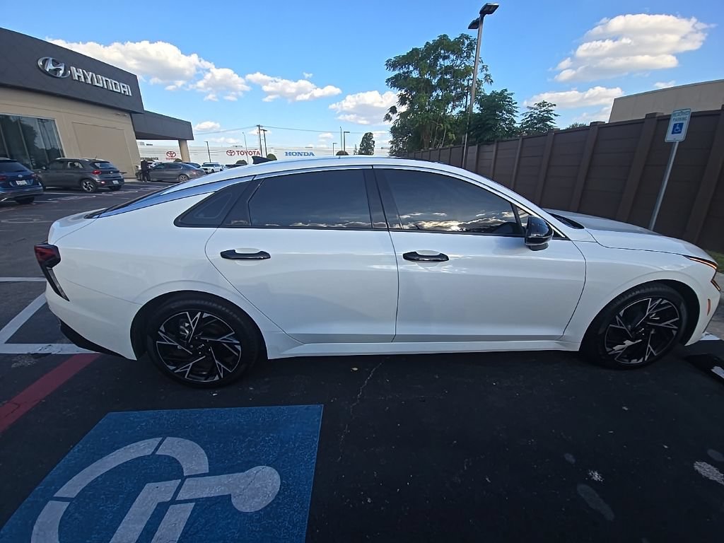 Used 2025 Kia K5 GT-Line w/ GT-Line Premium Package FWD image 4