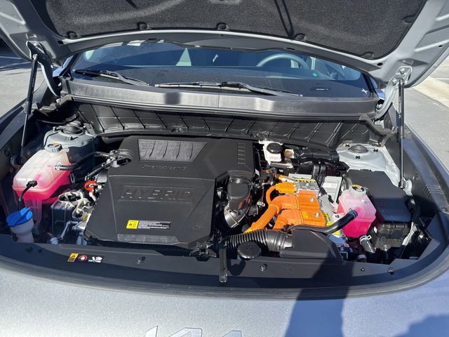 Certified 2025 Kia Niro LX image 7