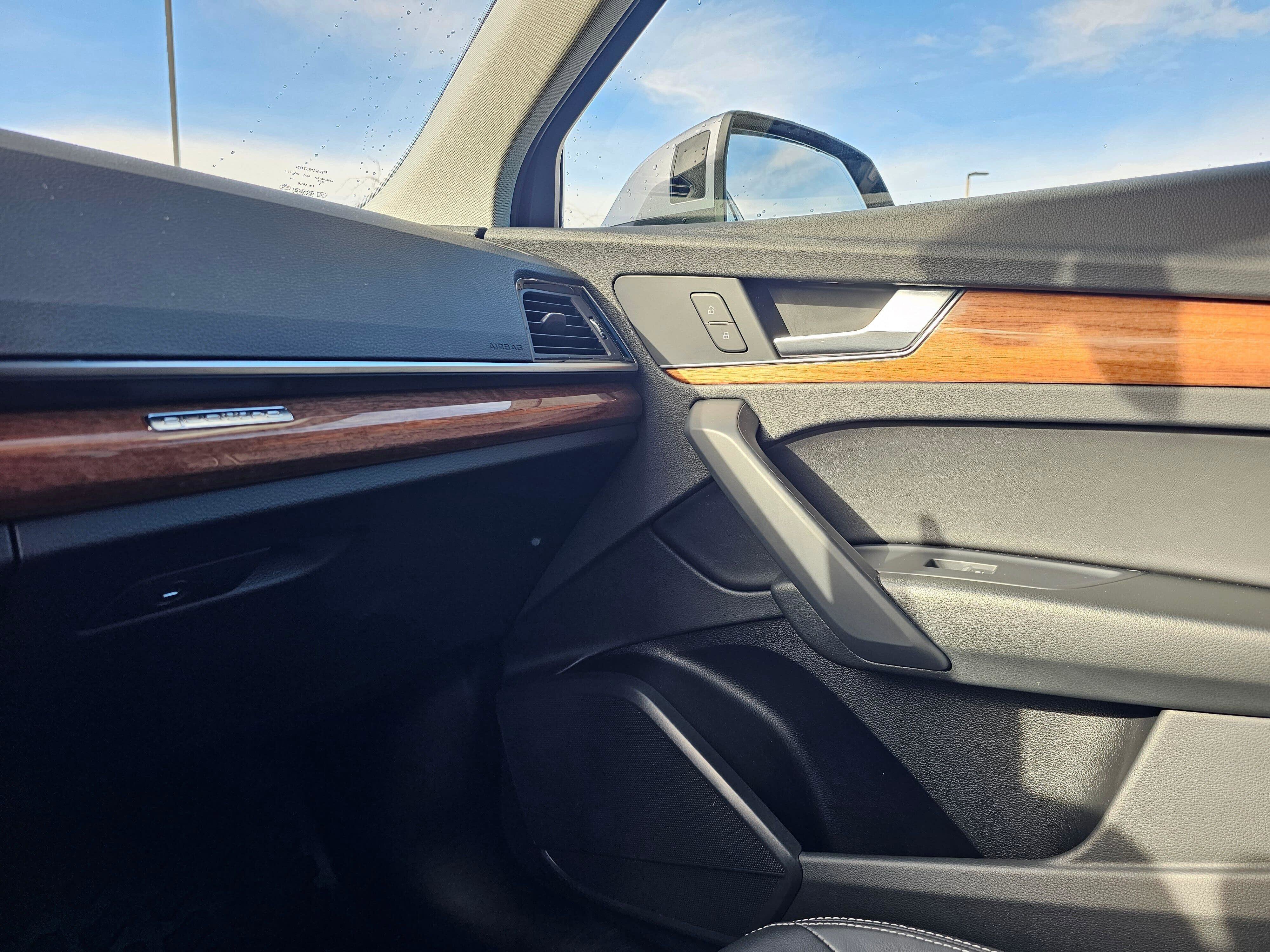 Used 2023 Audi Q5 2.0T Premium image 27