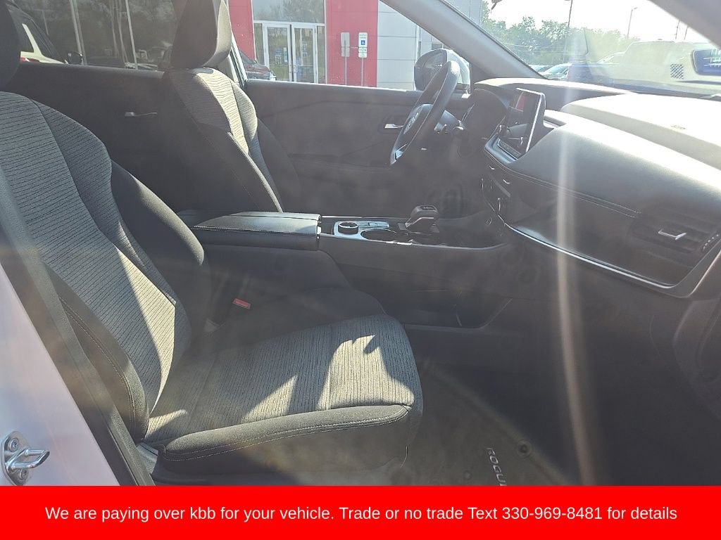 Used 2023 Nissan Rogue SV AWD/4WD image 22