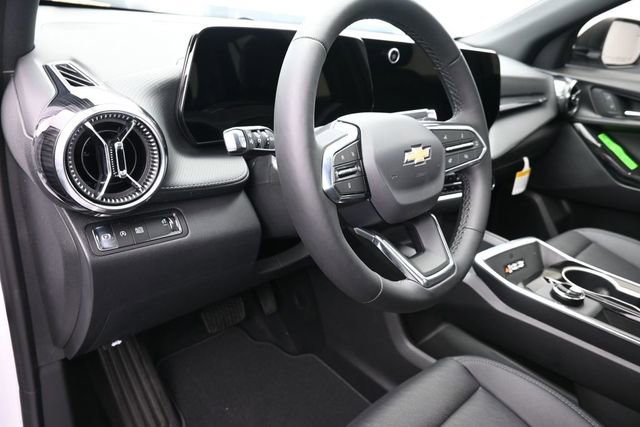 New 2026 Chevrolet Equinox LT w/ Convenience Package II FWD image 24