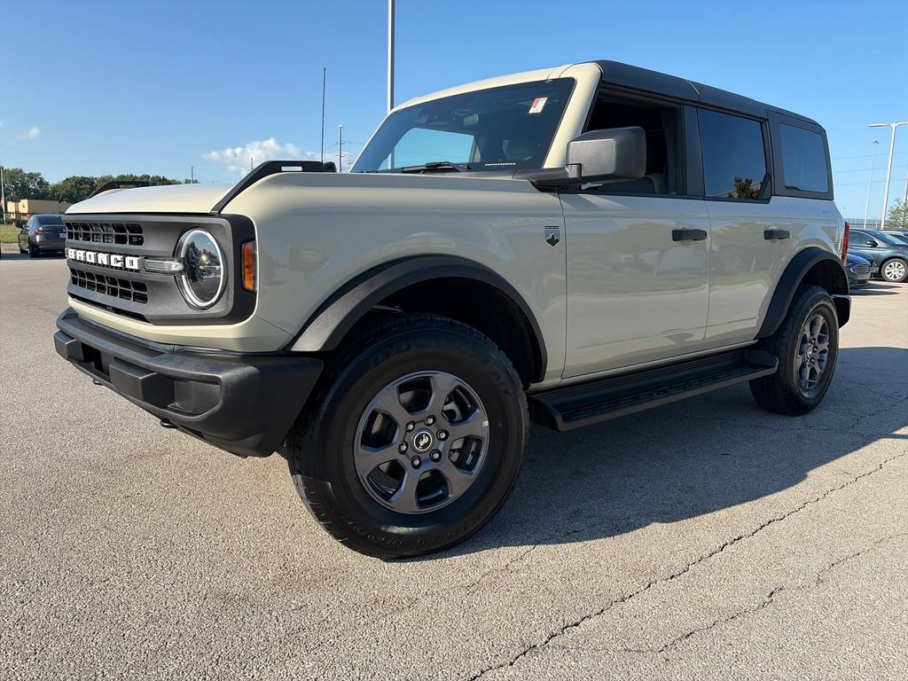 Used 2025 Ford Bronco Big Bend AWD/4WD image 3