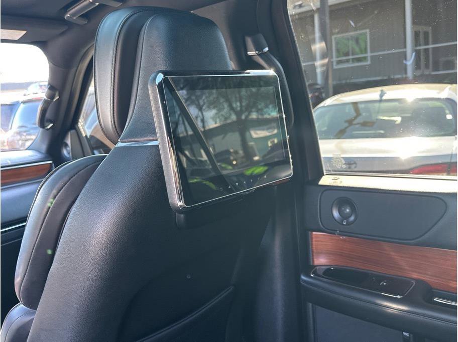 Used 2019 Lincoln Navigator L Reserve image 24