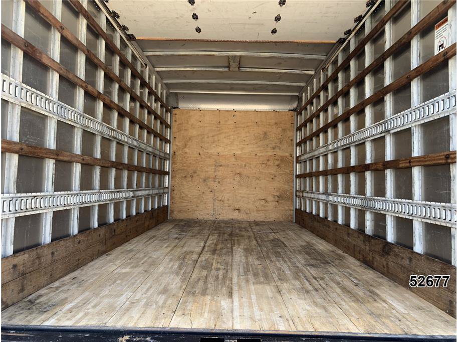Used 2023 Isuzu NPR RWD image 10