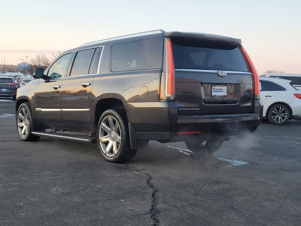 Used 2016 Cadillac Escalade ESV Premium image 5